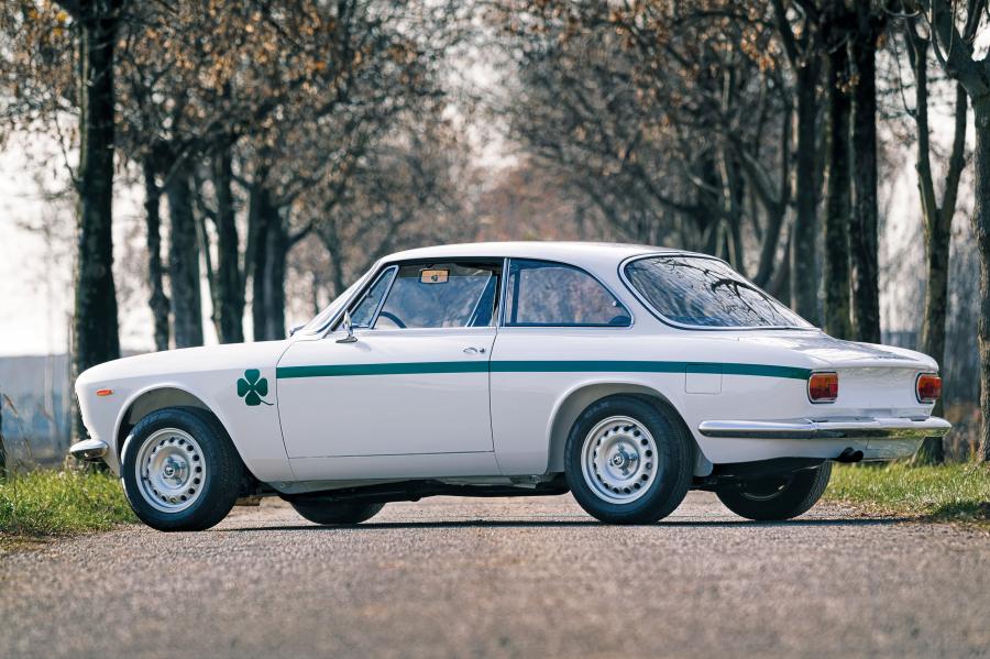  Alfa Romeo GTA 1300 Junior (105.59) 1968 года  (фото 31 из 45)
